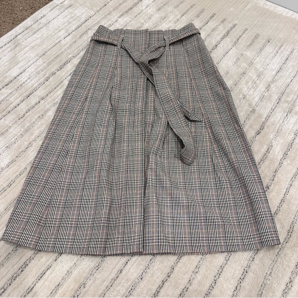Sezane Gray and White Midi A-Line Skirt with Tie Front